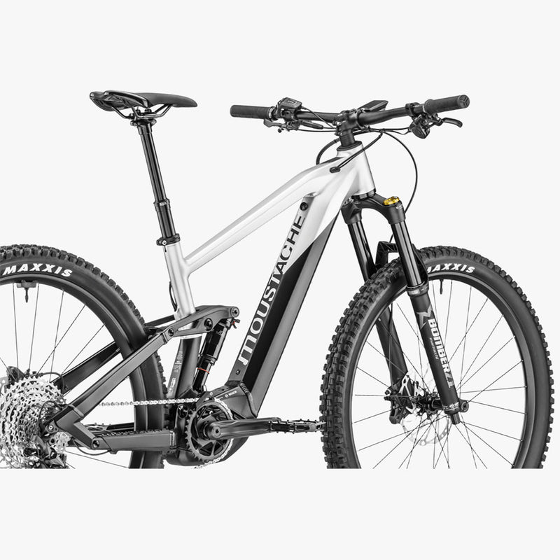 Moustache Trail 5 2022 625WH Black/ Metalic Silver Mat